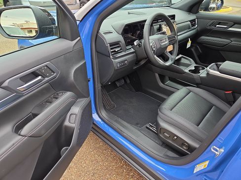 New 2026 GMC Terrain Elevation w/ Elevation Premium Package image 10