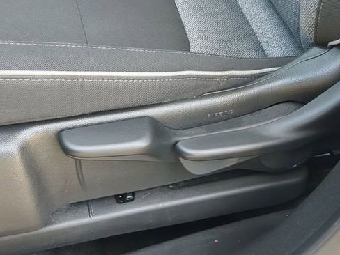 Used 2025 Chevrolet TrailBlazer LT AWD/4WD image 21