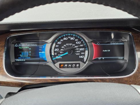 Used 2017 Ford Taurus Limited image 23