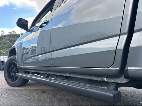 Used 2021 Chevrolet Colorado LT w/ LT Convenience Package image 32