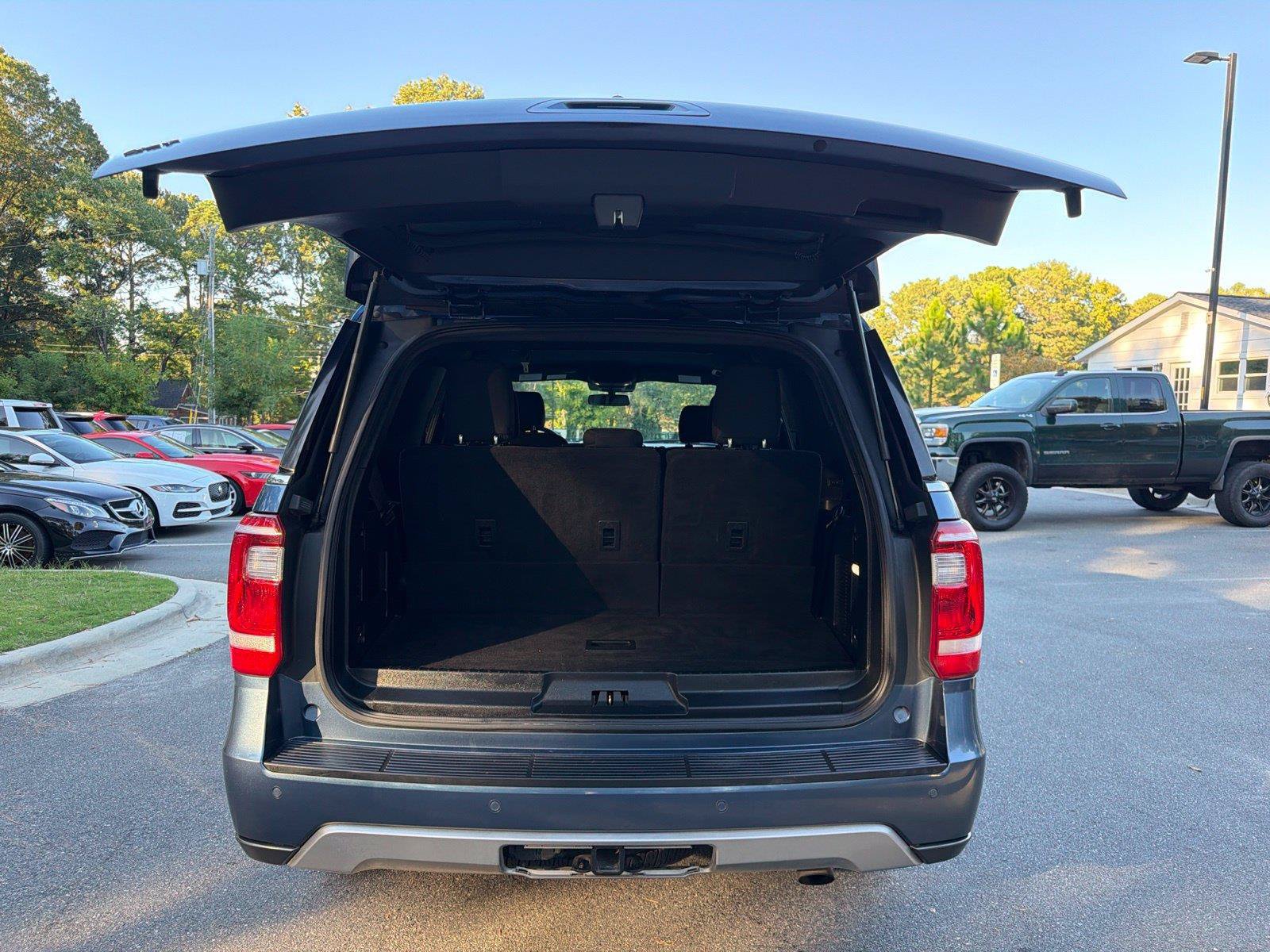 Used 2020 Ford Expedition XLT RWD image 29