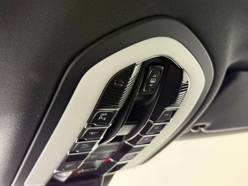 New 2025 Porsche Macan image 23