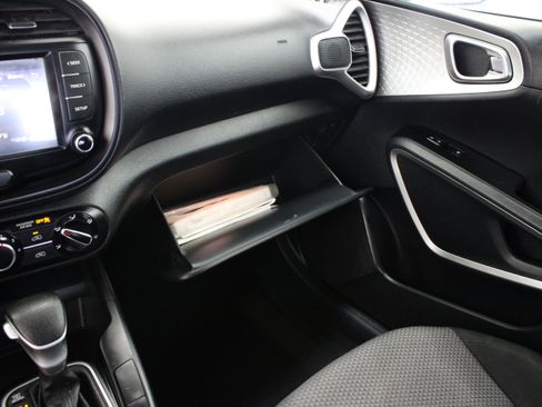 Used 2022 Kia Soul LX w/ Technology Package FWD image 21