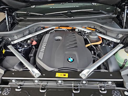 New 2026 BMW X5 xDrive50e w/ M Sport Package image 33