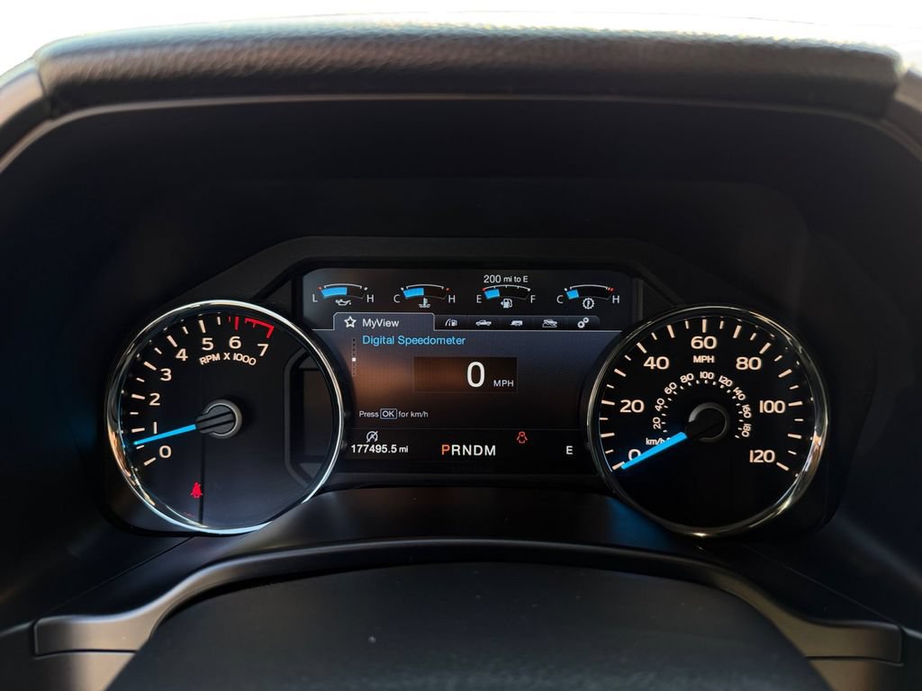 Used 2017 Ford F150 Platinum w/ Equipment Group 701A Luxury AWD/4WD image 14