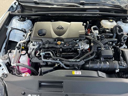 Used 2025 Toyota Camry SE w/ Multimedia Upgrade Package FWD image 9