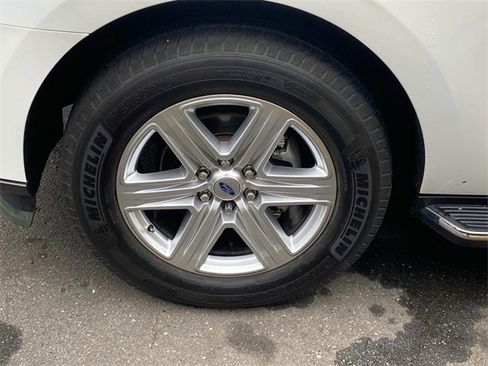 Used 2020 Ford Expedition XLT w/ Equipment Group 202A image 6