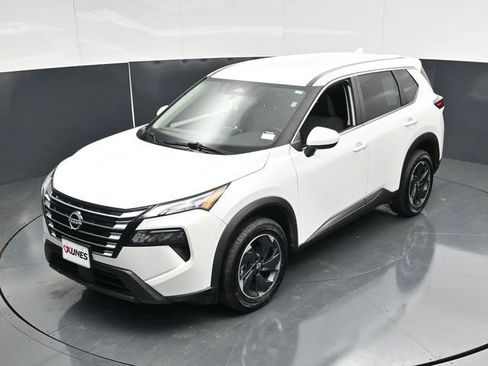 Used 2025 Nissan Rogue SV AWD/4WD image 46