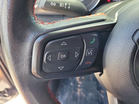 Used 2023 Jeep Gladiator Sport AWD/4WD image 14
