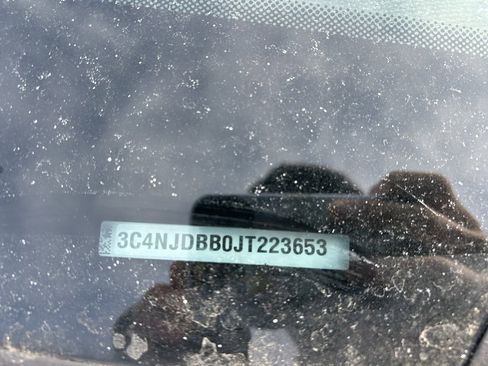 Used 2018 Jeep Compass Latitude image 11