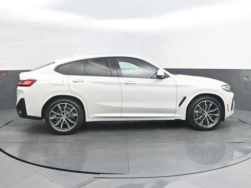 Certified 2022 BMW X4 xDrive30i w/ M Sport Package 2 AWD/4WD image 8