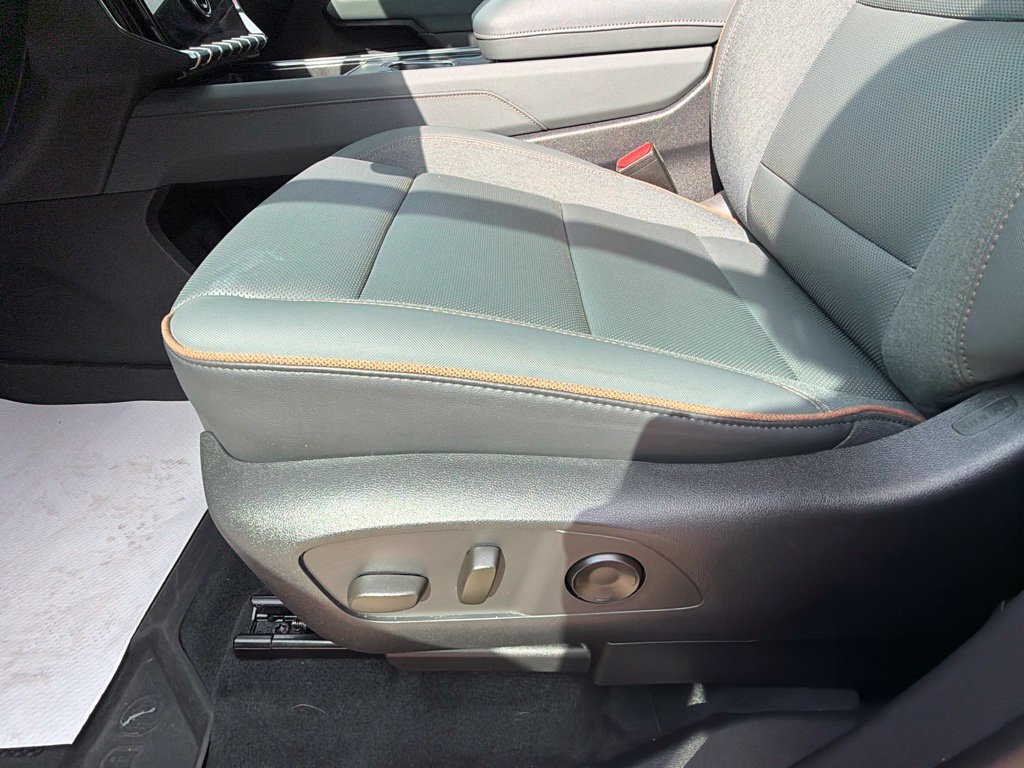 Used 2024 GMC Acadia AT4 w/ LPO, Floor Liner Package AWD/4WD image 10