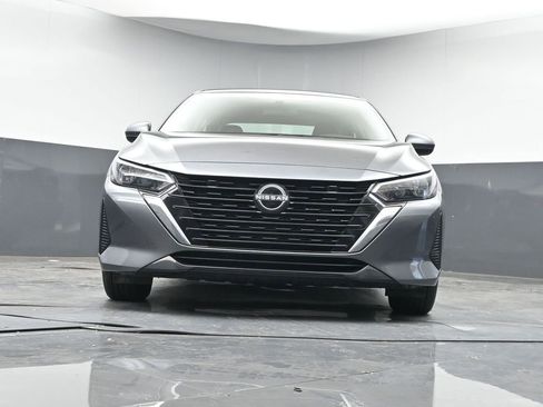Used 2024 Nissan Sentra S image 39