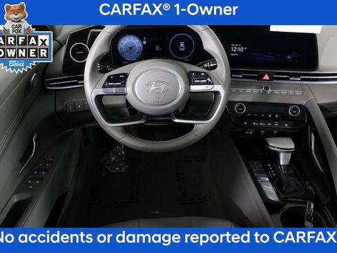 Certified 2025 Hyundai Elantra SEL image 5