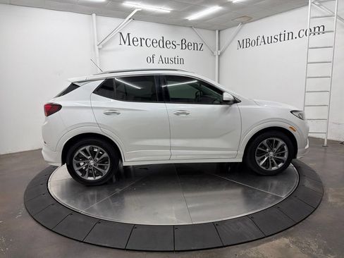 Used 2020 Buick Encore GX Essence w/ Experience Buick Package FWD image 8