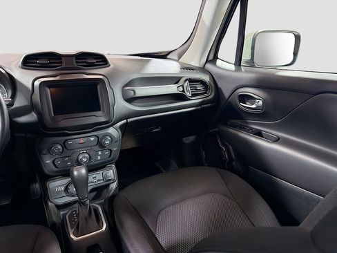 Used 2020 Jeep Renegade Altitude AWD/4WD image 24