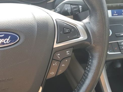 Used 2019 Ford Fusion SEL image 16