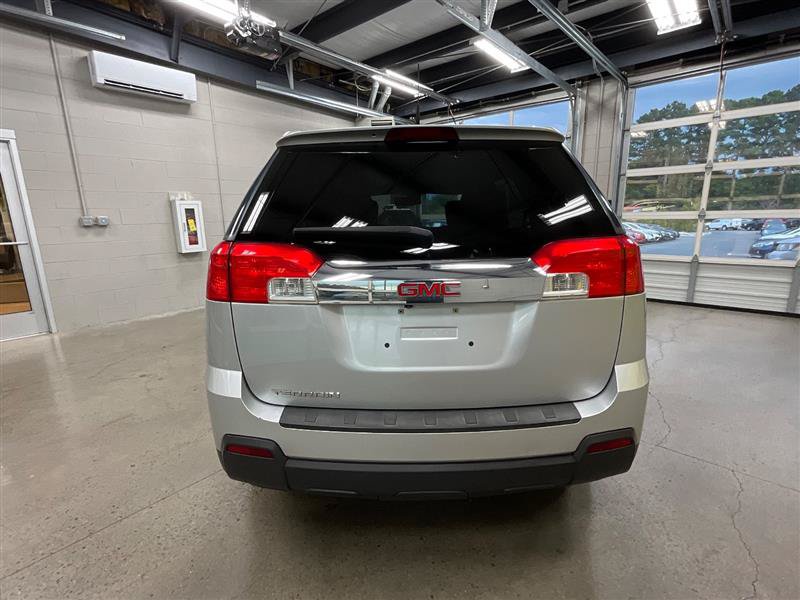 Used 2011 GMC Terrain SLE FWD image 4