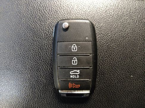 Used 2020 Kia Optima LX FWD image 32