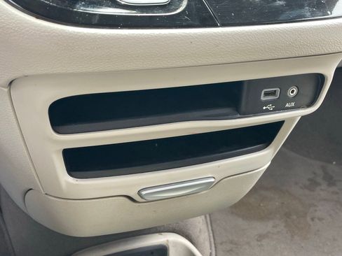 Used 2017 Chrysler Pacifica LX image 8