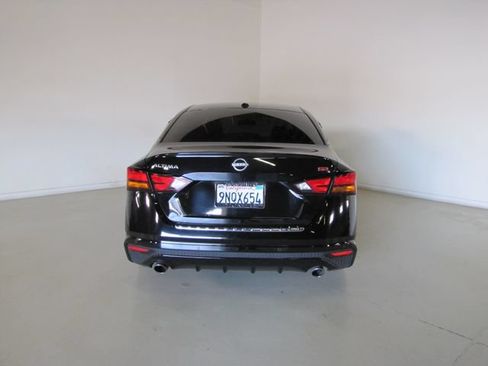 Used 2023 Nissan Altima 2.5 SR FWD image 23