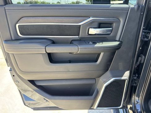 New 2026 RAM 2500 Laramie AWD/4WD image 30