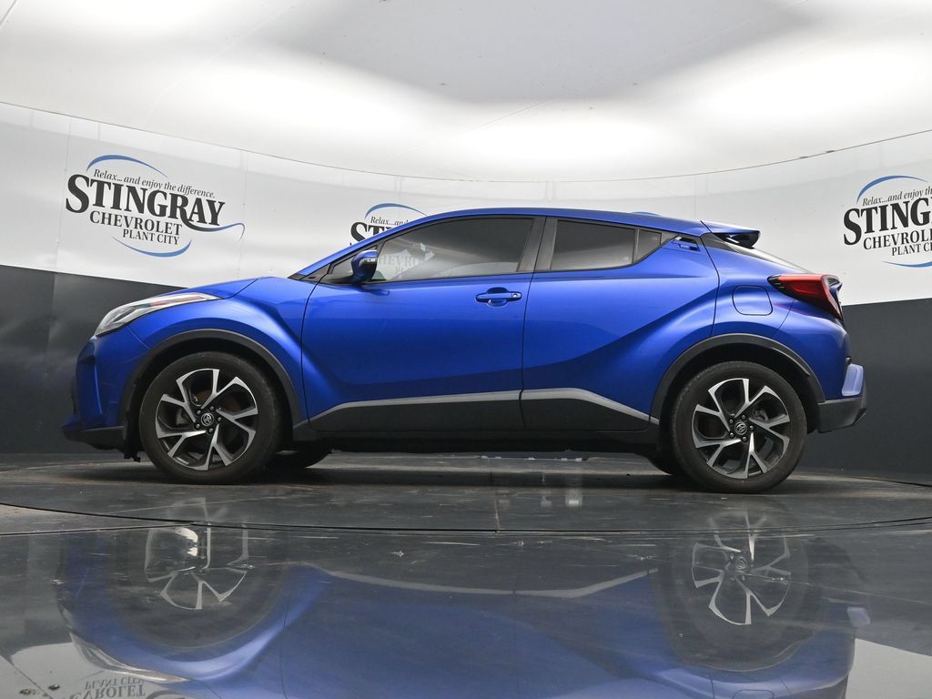 Used 2021 Toyota C-HR XLE FWD image 29