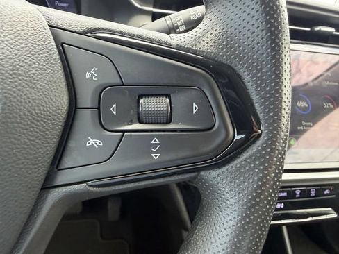 Used 2023 Chevrolet Bolt EUV LT w/ Driver Confidence Package FWD image 30