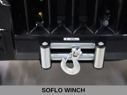 Used 2025 Jeep Wrangler Unlimited Sport AWD/4WD image 19