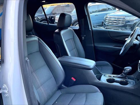 Used 2023 Chevrolet Equinox RS image 9