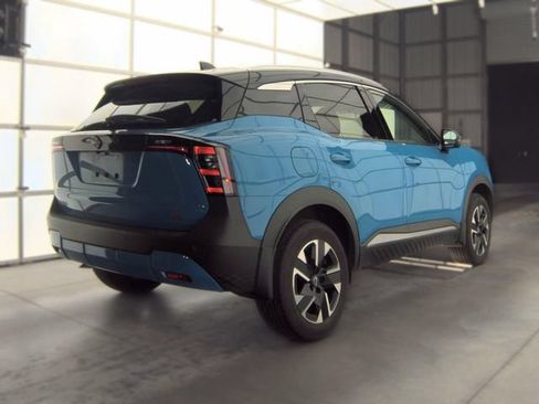 Used 2025 Nissan Kicks SR FWD image 10