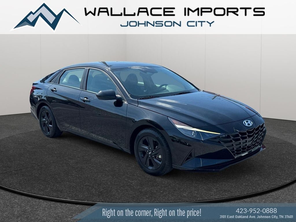 Used 2023 Hyundai Elantra SEL w/ Cargo Package FWD image 7