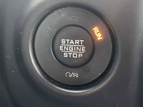 Used 2022 Jeep Wrangler Unlimited Sport image 30