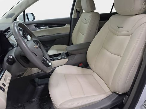 Used 2024 Cadillac XT6 Premium Luxury image 14