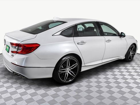 Used 2022 Honda Accord Touring image 8