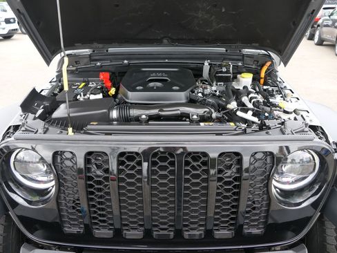 Used 2023 Jeep Wrangler Unlimited w/ 8.4" Radio Group AWD/4WD image 27