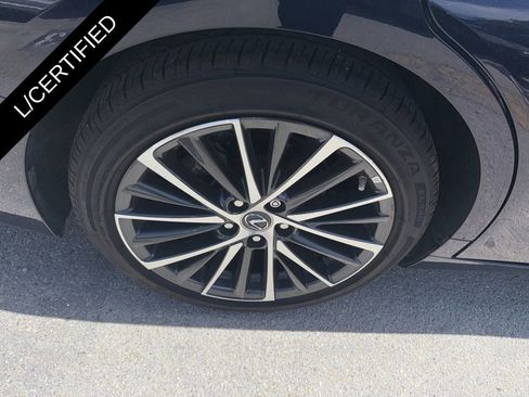 Certified 2025 Lexus ES 350 w/ Premium Package image 6