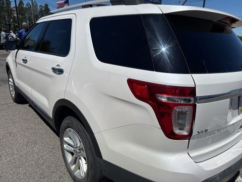 Used 2013 Ford Explorer XLT AWD/4WD image 11