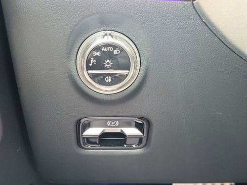 Used 2025 Mercedes-Benz CLE 53 AMG 4MATIC Coupe image 21