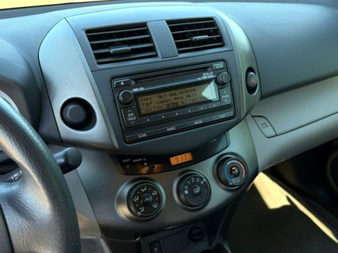 Used 2012 Toyota RAV4 FWD w/ Upgrade Value Pkg image 15