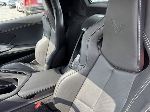 Used 2025 Chevrolet Corvette Stingray image 17