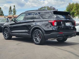 Used 2026 Ford Explorer ST-Line w/ ST-Line Street Pack RWD video 2