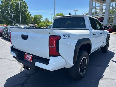 Used 2024 Toyota Tacoma TRD Off-Road AWD/4WD image 7