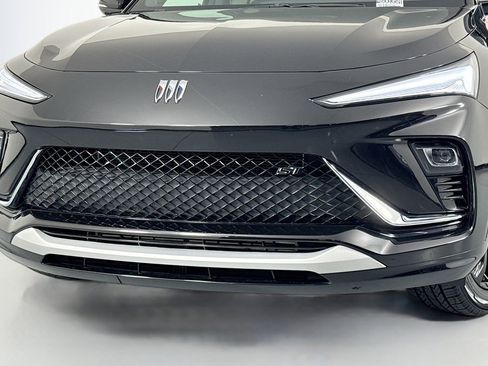 Used 2025 Buick Envista Sport Touring w/ Advanced Safety Package image 12