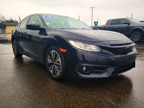 Used 2018 Honda Civic EX-T image 3