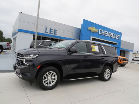 Used 2022 Chevrolet Tahoe LT w/ Luxury Package image 1