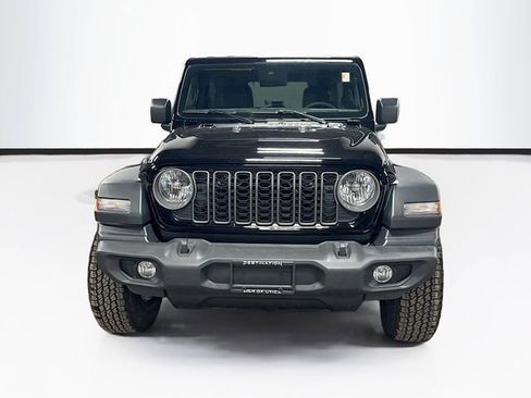 Used 2025 Jeep Wrangler Unlimited Sport AWD/4WD image 2