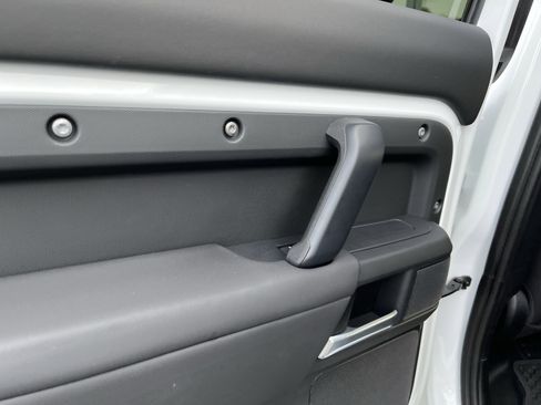 Certified 2025 Land Rover Defender 110 S image 29