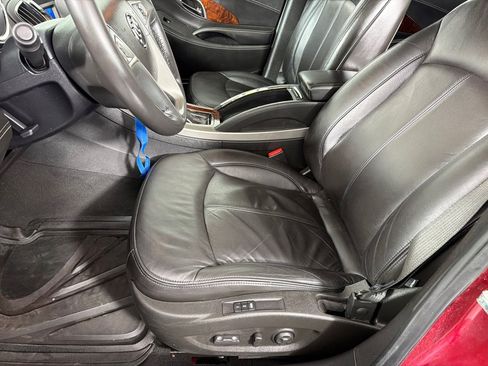 Used 2011 Buick LaCrosse CXL w/ Driver Confidence Package FWD image 10