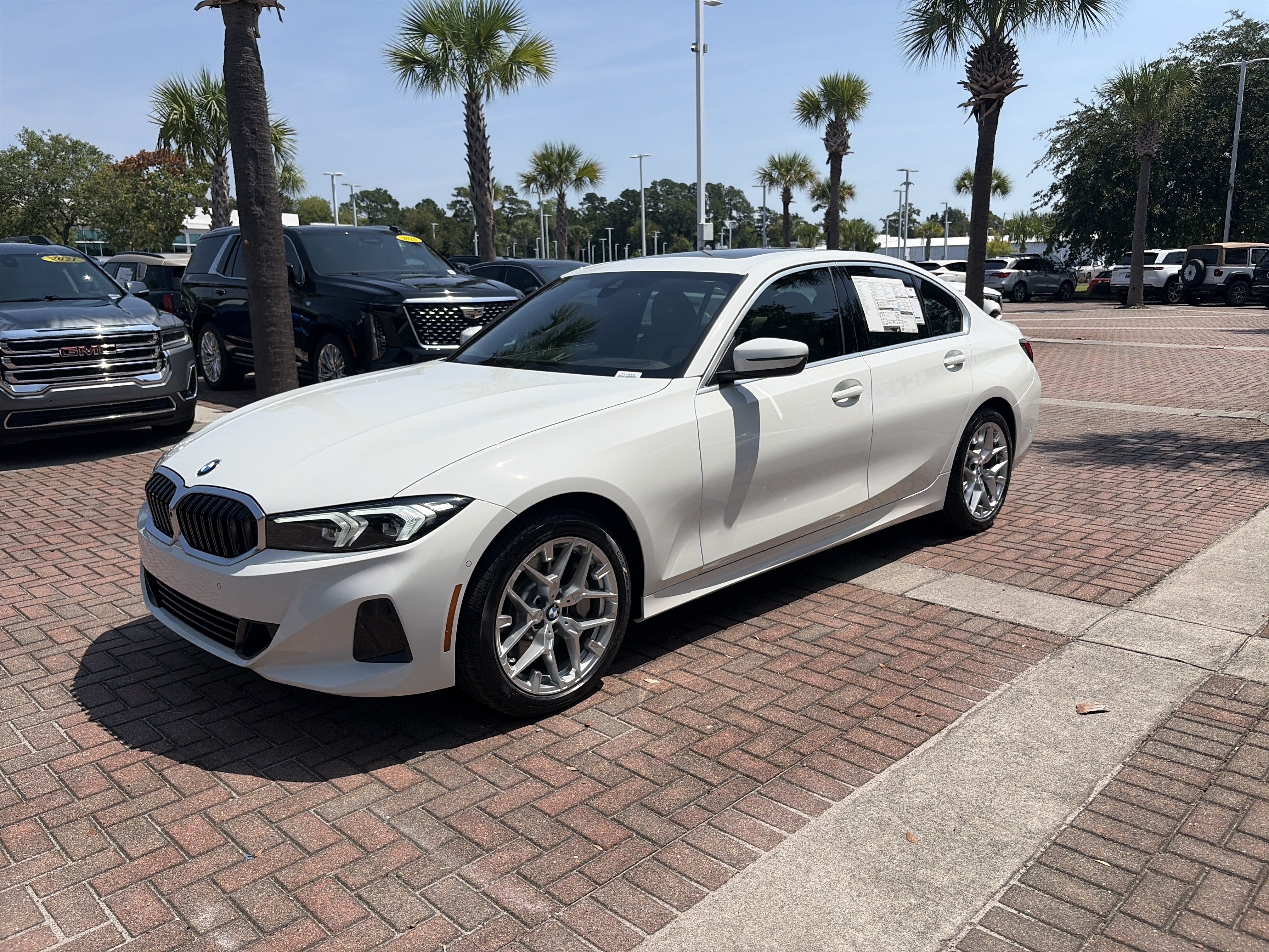 Used 2026 BMW 330i Sedan w/ Premium Package RWD image 5